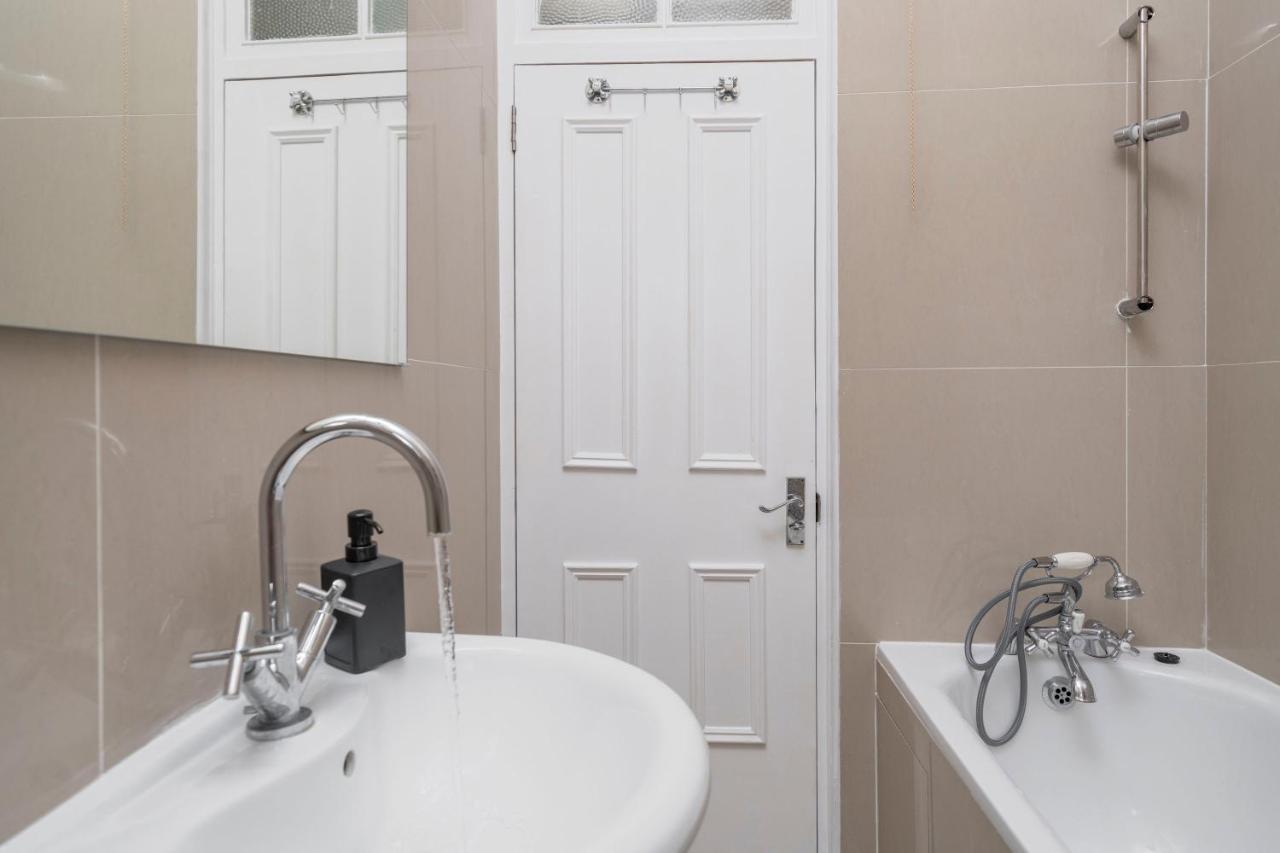 Kensington Nest Serviced Town House Londen Buitenkant foto